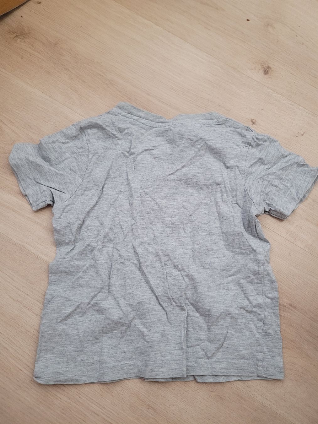Hemden, T-Shirts & Polos: t-shirt Gr. 98/104 – Gebraucht aus Lupsingen von sta_wgg5 3