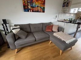 Right-facing sectional sofa with a chaise lounge