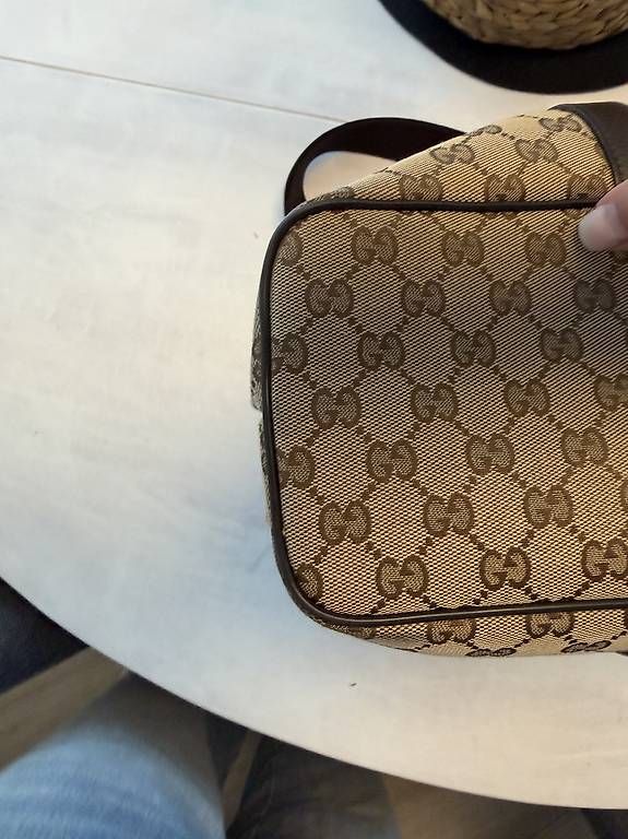 Borse da donna: Gucci Tasche  – Usato da Niederuzwil venduto da jel_5qdh 4