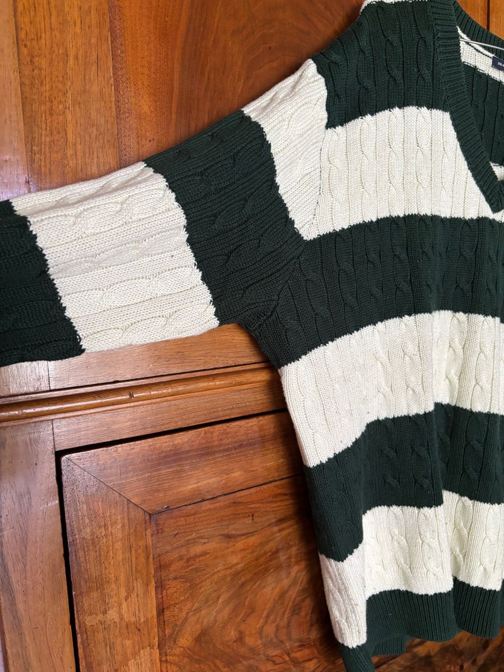 Brandy Melville Pullover & Sweatshirts: Pull en coton femme rayé vert et blanc, taille ample – Gebraucht aus Grand-Lancy von hip_2rbd 2