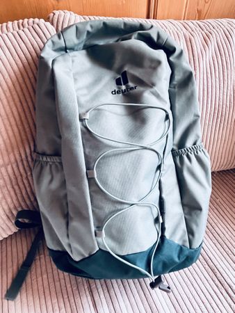 Deuter Rucksack AIRSTRIPES, gut erhalten, ideal für Wandern,