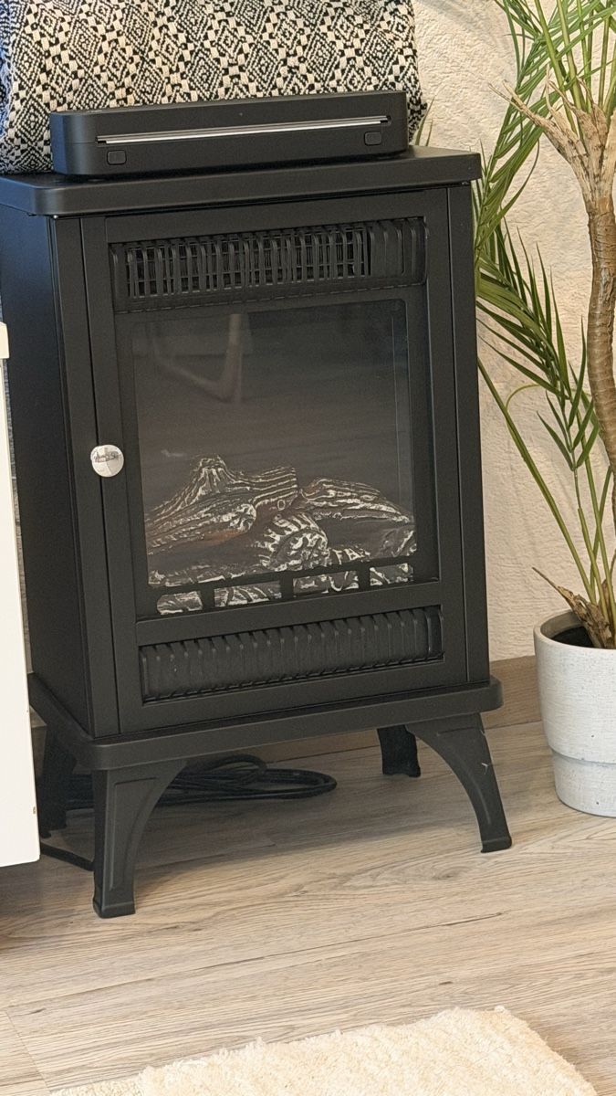 Cheminée: Electric fireplace black – Neu (gemäss Beschreibung) aus Täsch von HelderPinto 1