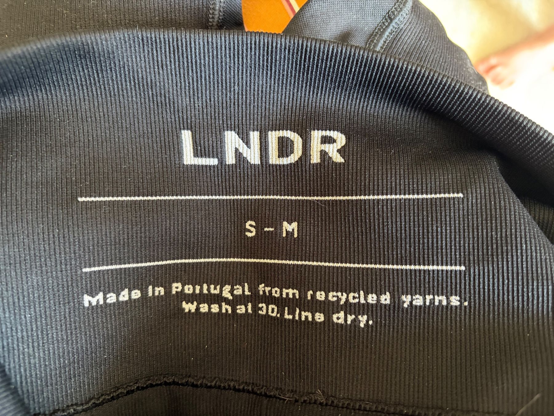 Lululemon Leggings: LNDR & Lululemon leggings – Usato da Zürich venduto da NSG709