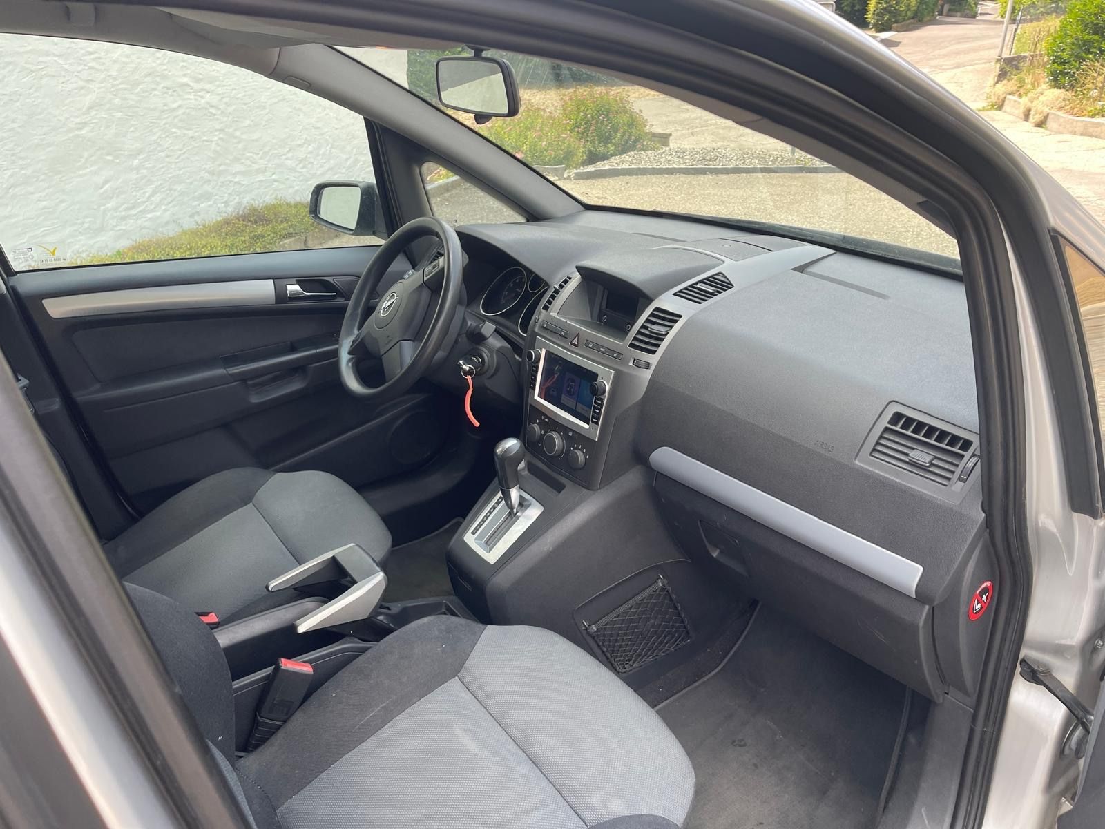 Opel Automobili: Opel Zafira B22 2.2 – Usato da Holderbank SO venduto da ann_lg6r 6