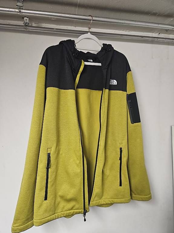 Maglioni & Felpe: The North Face Hoodie XL – Usato da Münchenstein venduto da Singleroad 1