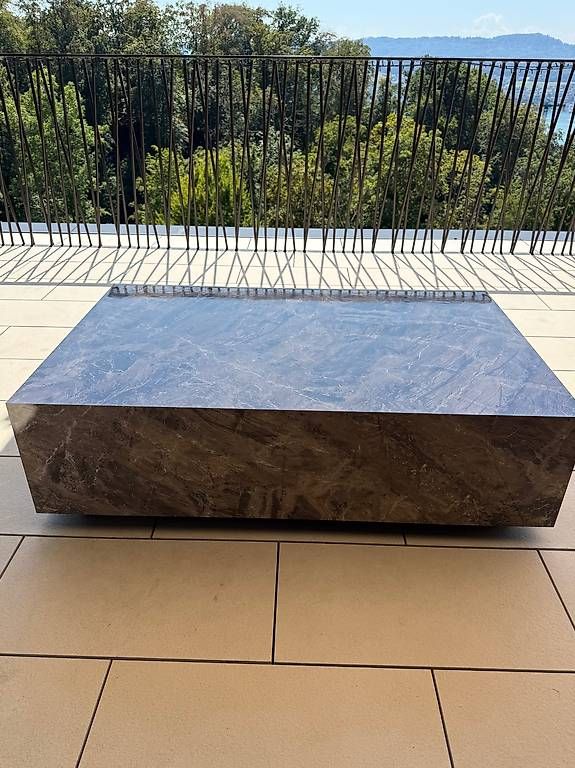 Tables: Sofatisch – D'occasion à Erlenbach ZH par mal_qvk6