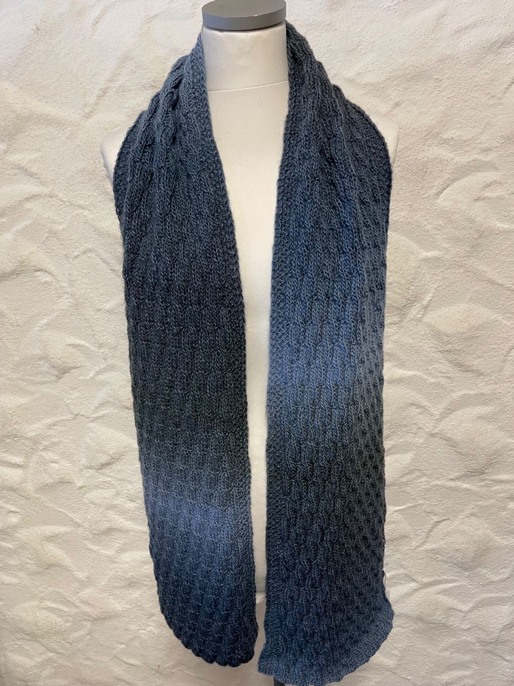 Foulard & Sciarpe: Schal, blau – Nuovo (secondo la descrizione) da Urnäsch venduto da pas_5r9c 1