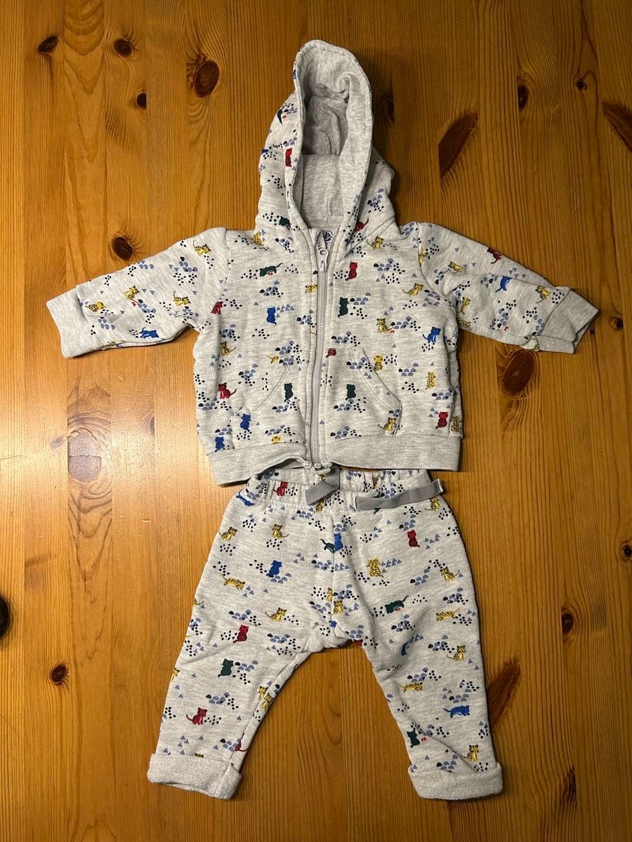 Petit Bateau Kleider & Röcke: Süsser Petit Bateau Jogginganzug Gr. 6m/67cm – Gebraucht aus Zollikon von Xblanka