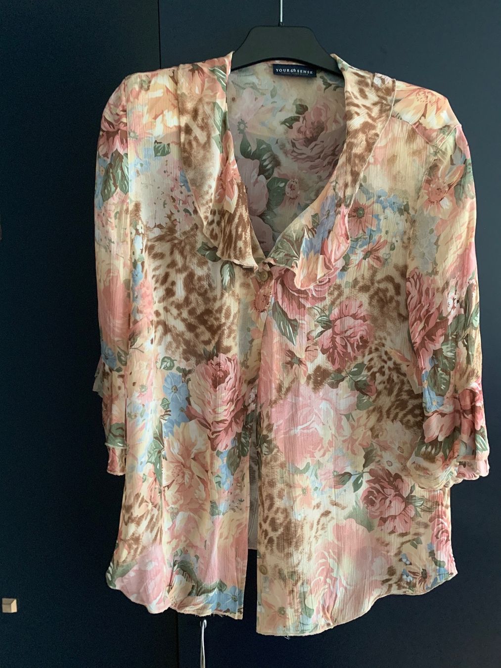 C&A Blusen: Damen Bluse mit Blumenmuster – Gebraucht aus Triengen von nes_l8cj