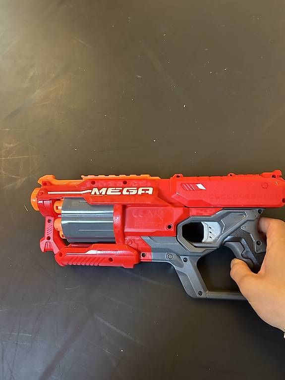 Jouets: Nerf Mega Blaster – D'occasion à Schönenwerd par Tuttittrustsell