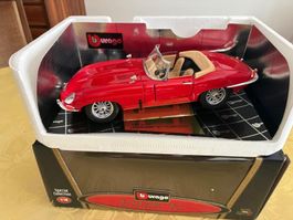 Jaguar E Type Cabriolet 1:18 1961