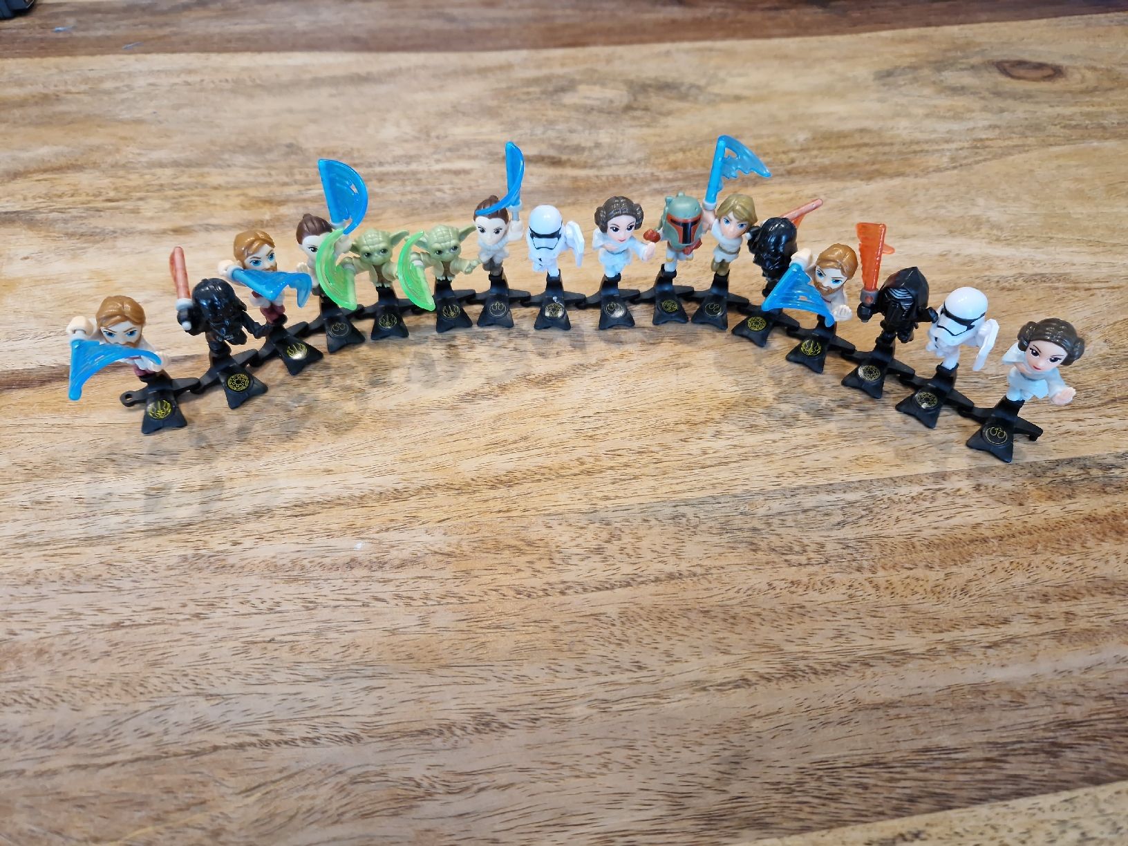 Star Wars Figuren: Star Wars Kinder-Überraschungseier Figuren 16 Stück – Gebraucht aus Trachslau von schumannmario