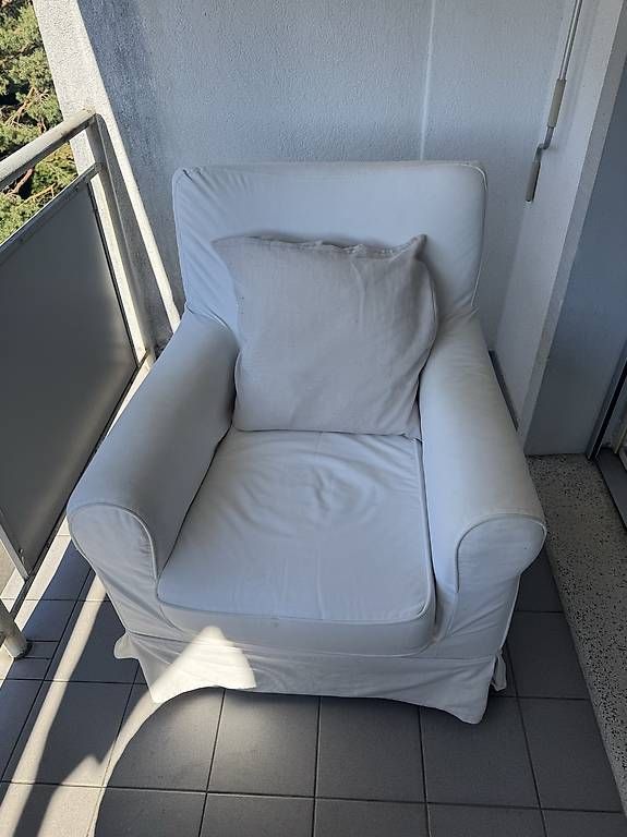 Sessel: Fauteuil IKEA Ektorp blanc avec coussin – Gebraucht aus Pully von r.ziomek8 1