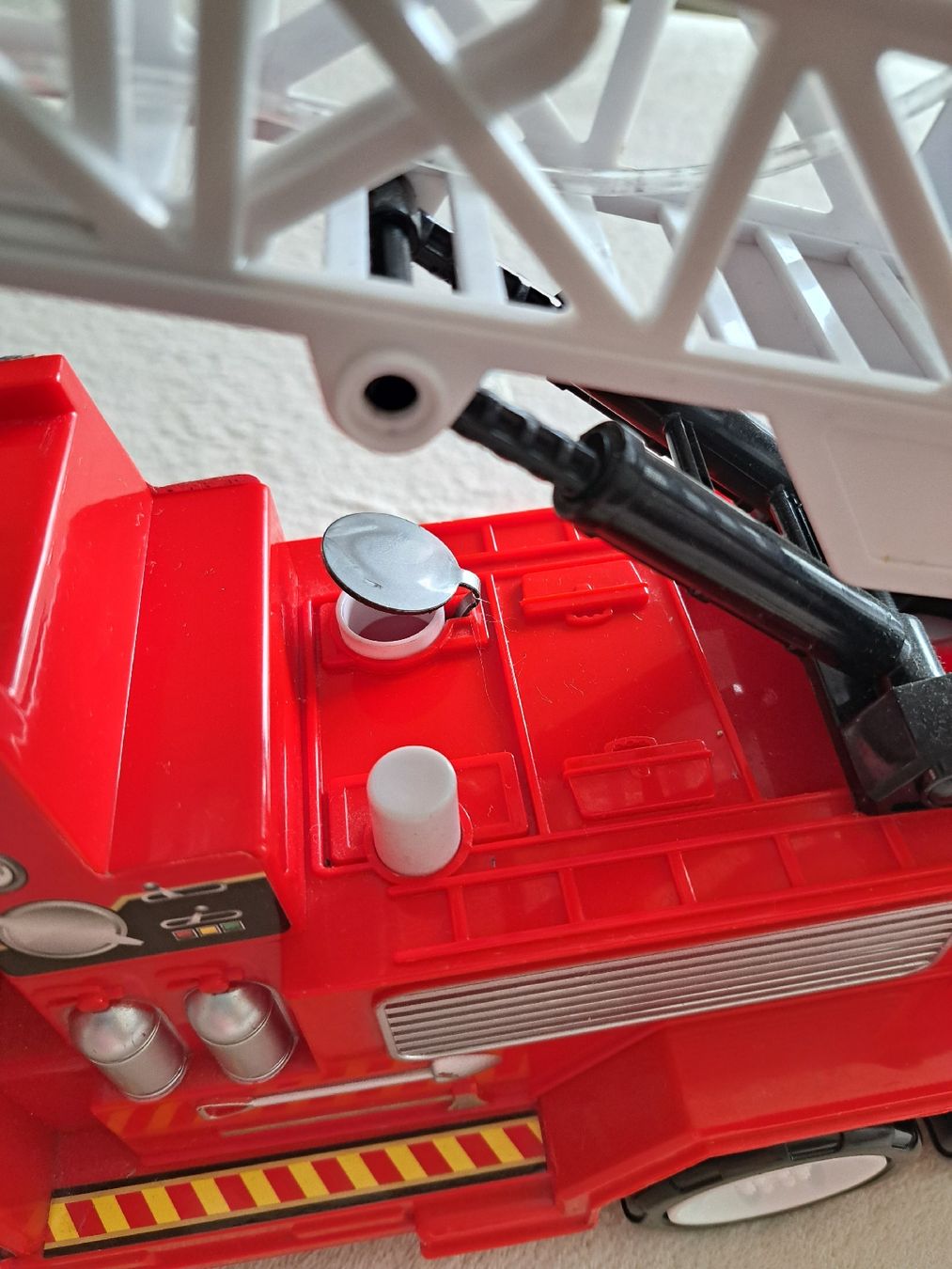 Giocattoli: Feuehwehr Auto – Usato da Dietikon venduto da Betka08 1
