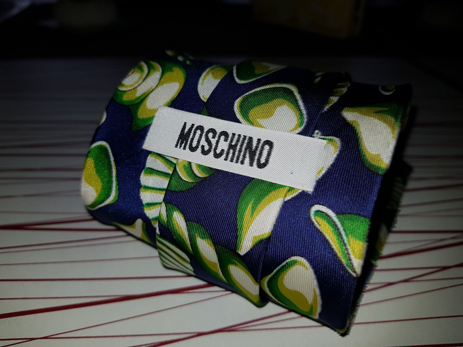 Moschino Krawatten: Cravate en soie / Seiden Krawatte MOSCHINO – Gebraucht aus Cossonay-ville von Super-Price-Quality 8