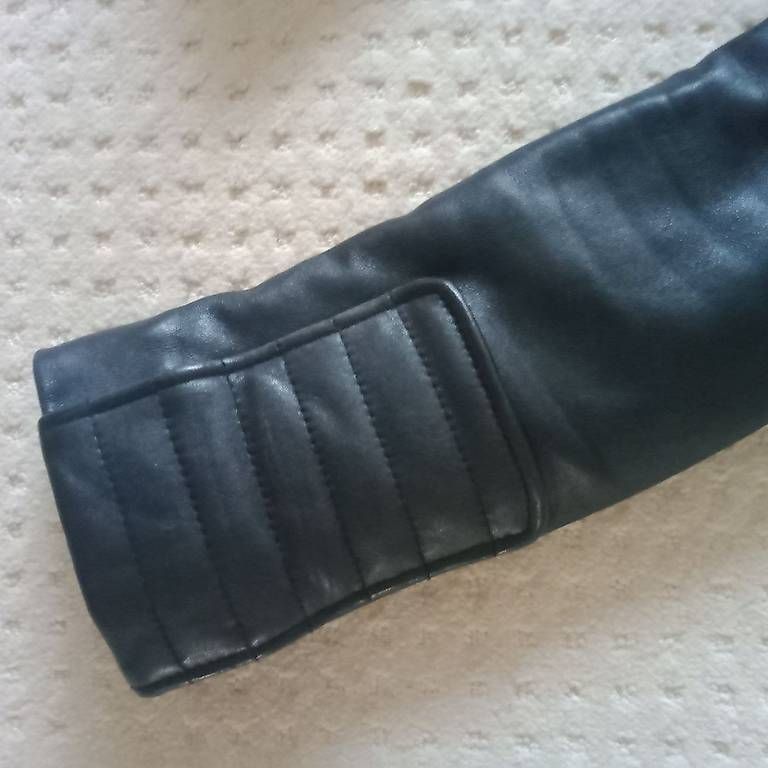 Vestes: Lederjacke schwarz  – D'occasion à Adliswil par Cassagnes 2