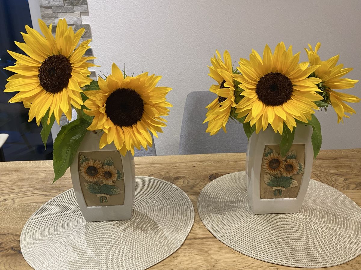 Vasi & Recipienti: 2 schöne Vasen Sonnenblumenmotiv – Usato da Balsthal venduto da Narulya 3