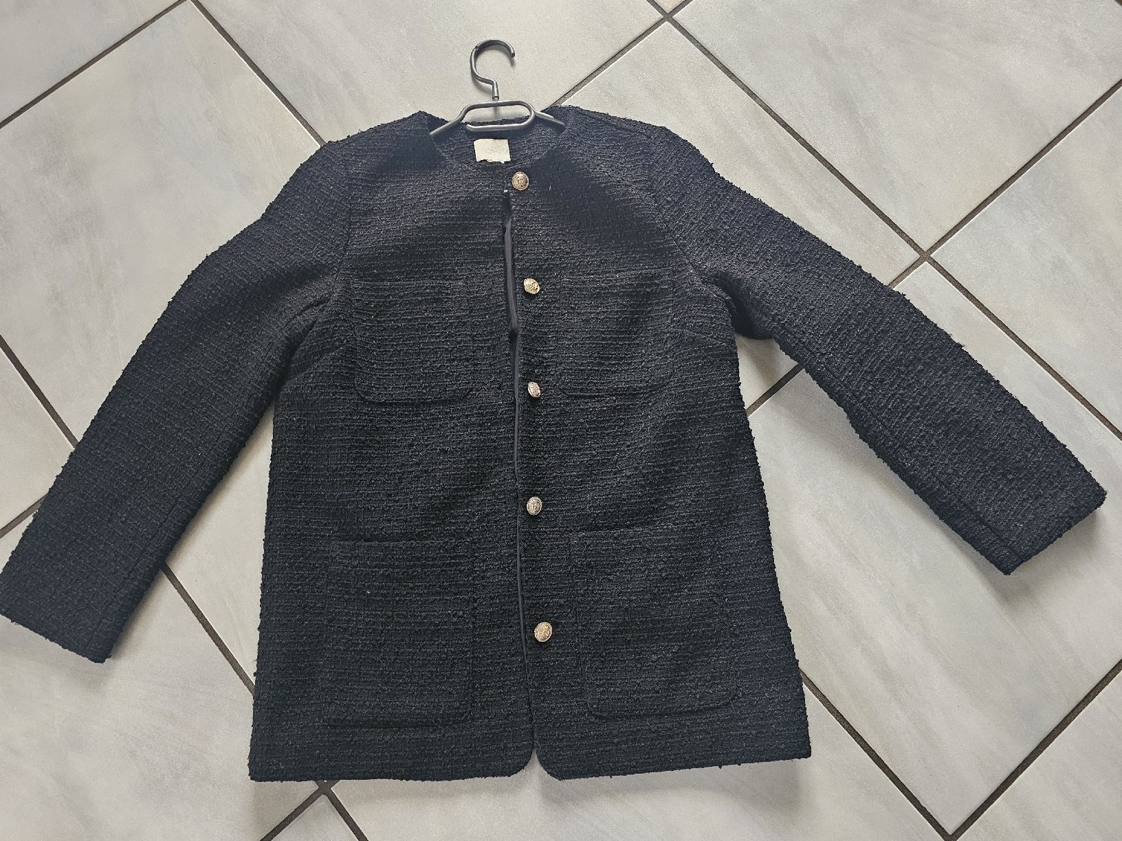 H&M Giacche: Veste noire élégante – Usato da Courtételle venduto da Kollerleane