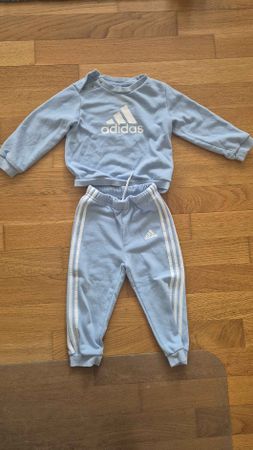 Adidas Baby Trainingsanzug, Grösse 12-18 Monate, Hellblau,