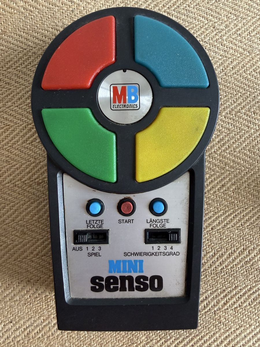 Spiele: Vintage MB ELECTRONICS Mini Senso Gedächtnisspiel – Gebraucht aus Konolfingen von petzipetz