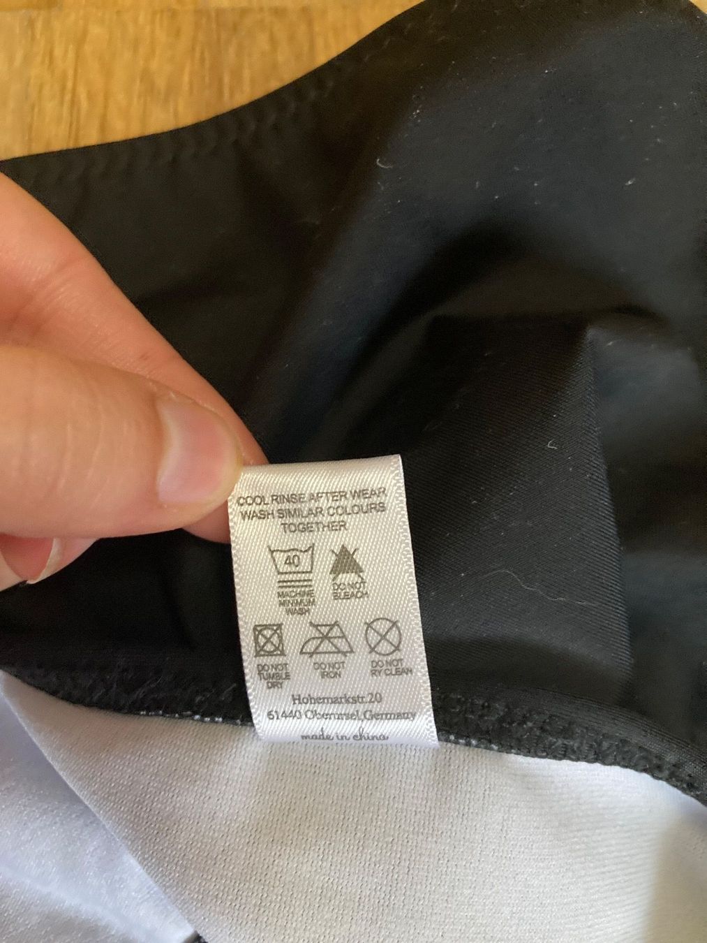 Costumi da bagno & Bikini: Schwarze Bikini Hose Gr. 36 – Nuovo (secondo la descrizione) da Thun venduto da Vans_98 2