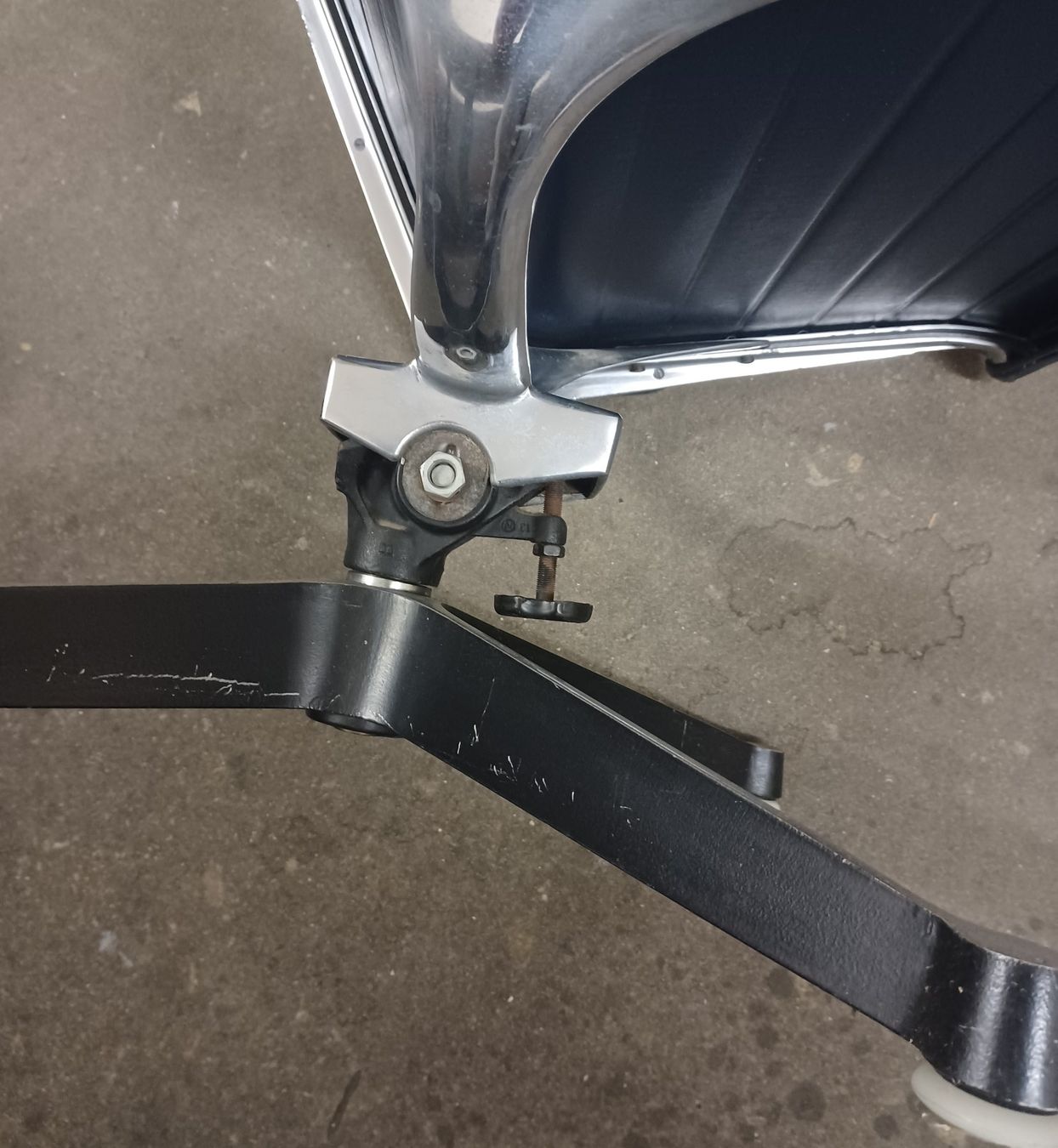 Eames Fauteuils: Eames Sessel – D'occasion à Aarau par smurd01 3