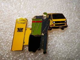 Ansteckpin 4: Lieferwagen Deutsche Post