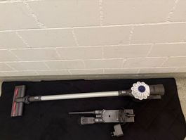 Dyson V6  Handstaubsauger mit Zubehör