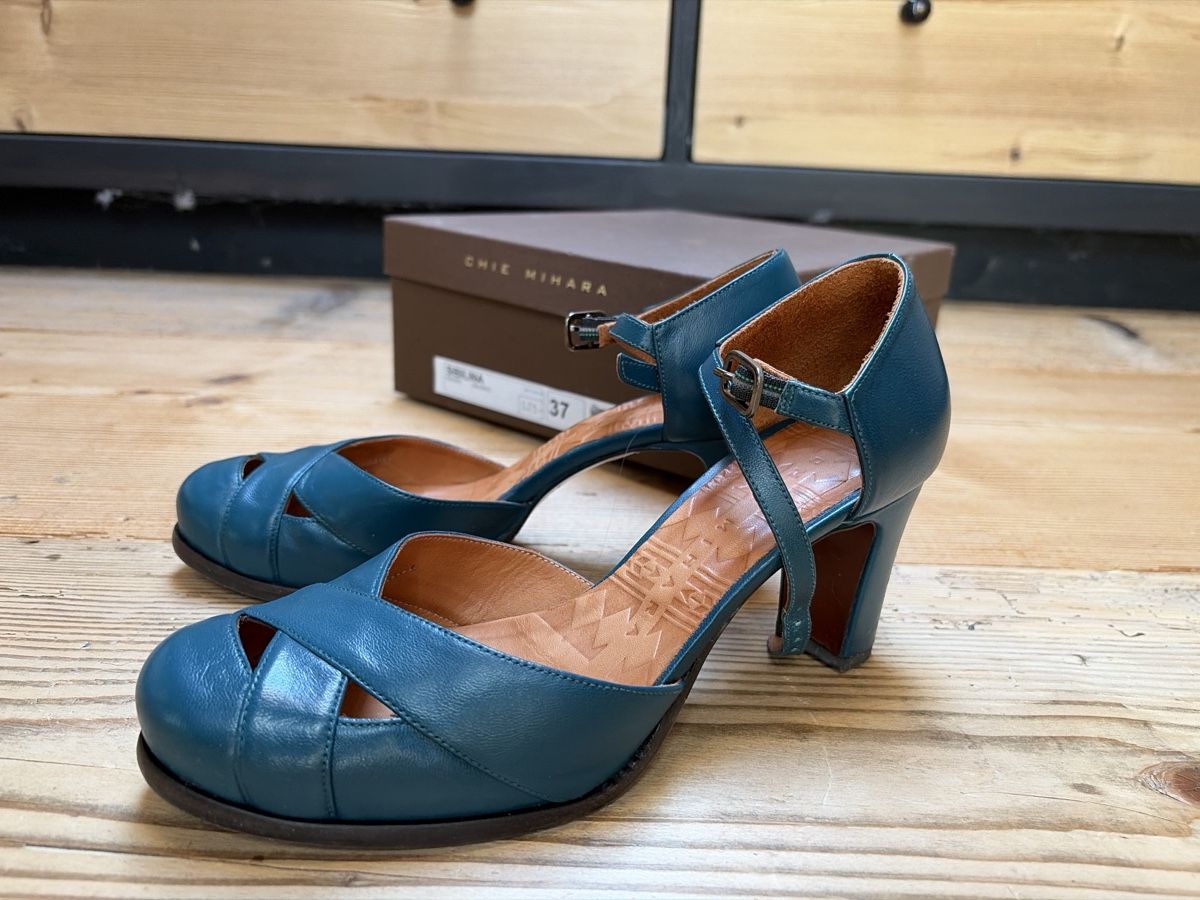 Chie Mihara Scarpe da donna: Chor Mihara Pumps Gr 37 – Usato da Wald ZH venduto da biene811 1