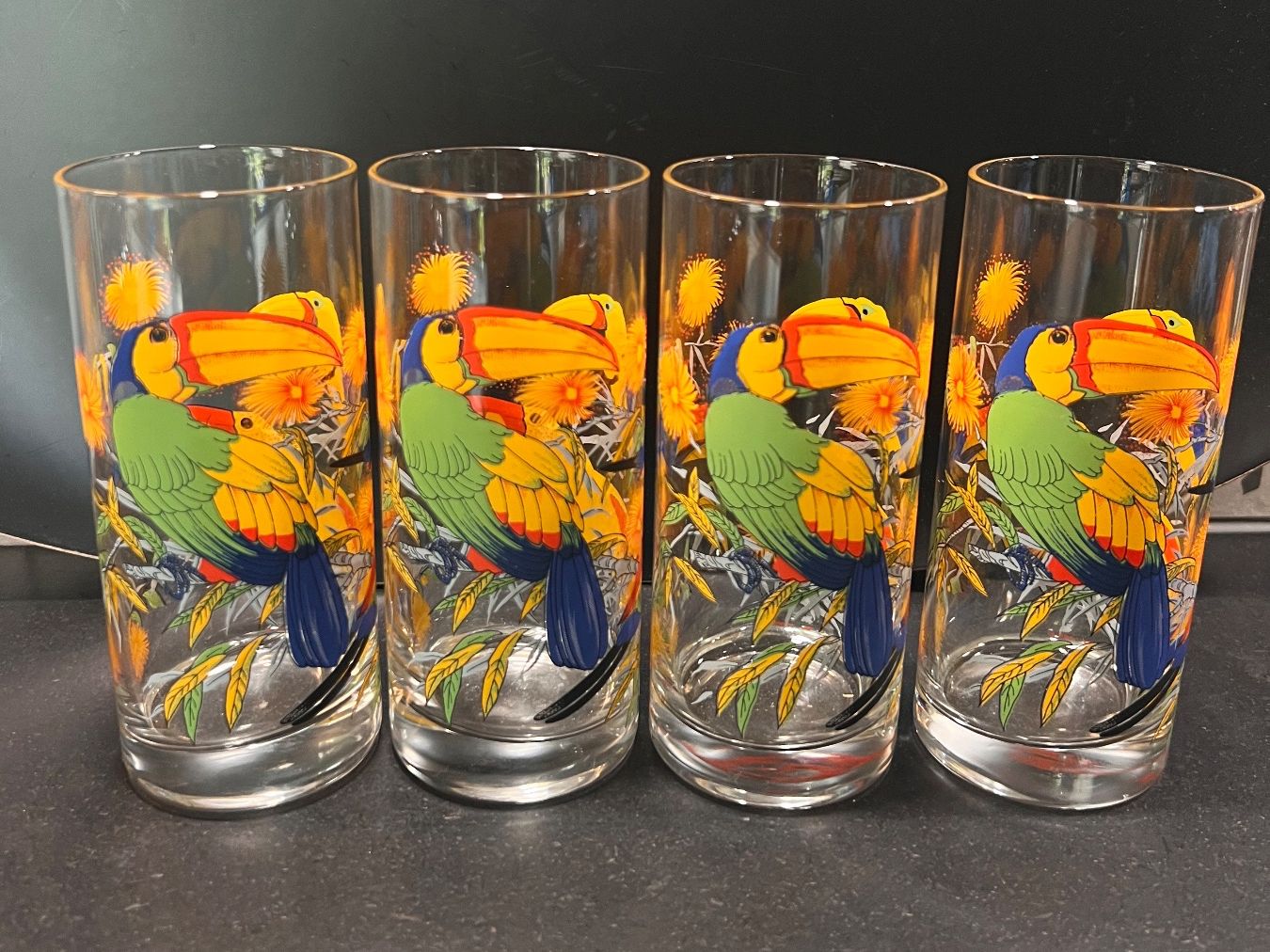 Bicchieri: Vintage drinking glasses – Nuovo (secondo la descrizione) da Lausanne venduto da NYC67