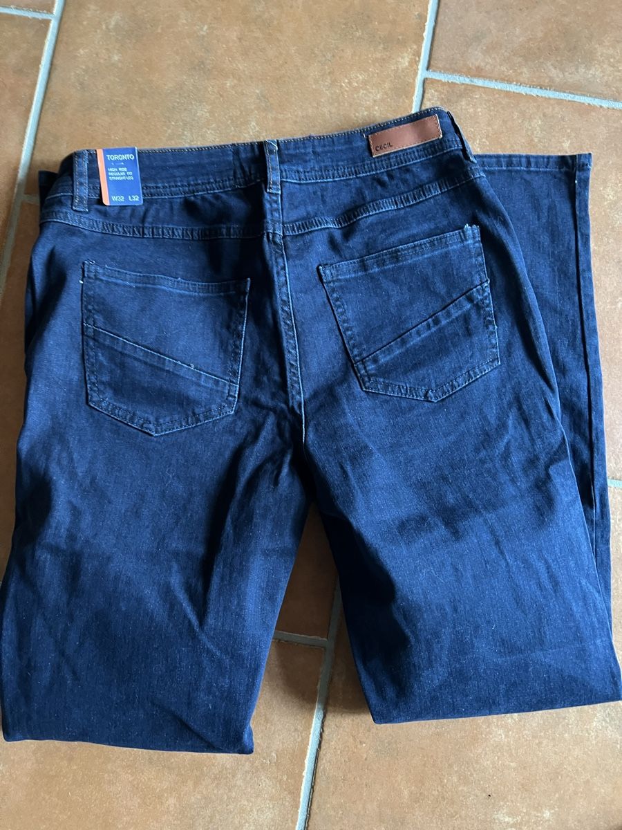 Jeans: Jeans Cecile neu – Nuovo e nell'imballaggio originale da Arboldswil venduto da CJDA 2