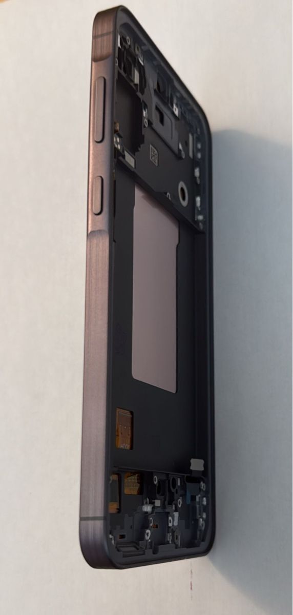 Samsung Telefoni cellulari / Smartphones: Display Samsung A56 5g OLED with frame – Nuovo e nell'imballaggio originale da Leukerbad venduto da mig_8bbp 2