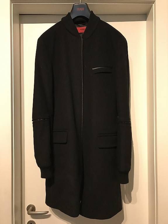 Hugo Boss Mäntel: Manteau HUGO BOSS noir 48 – Gebraucht aus Muri b. Bern von YSA