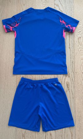 Sportbekleidungs-Set für Junge