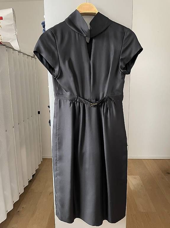 Kleider: Seidenkleid Seventy neuwertig 100% Seide – Neu (gemäss Beschreibung) aus Aarburg von Qin3ze