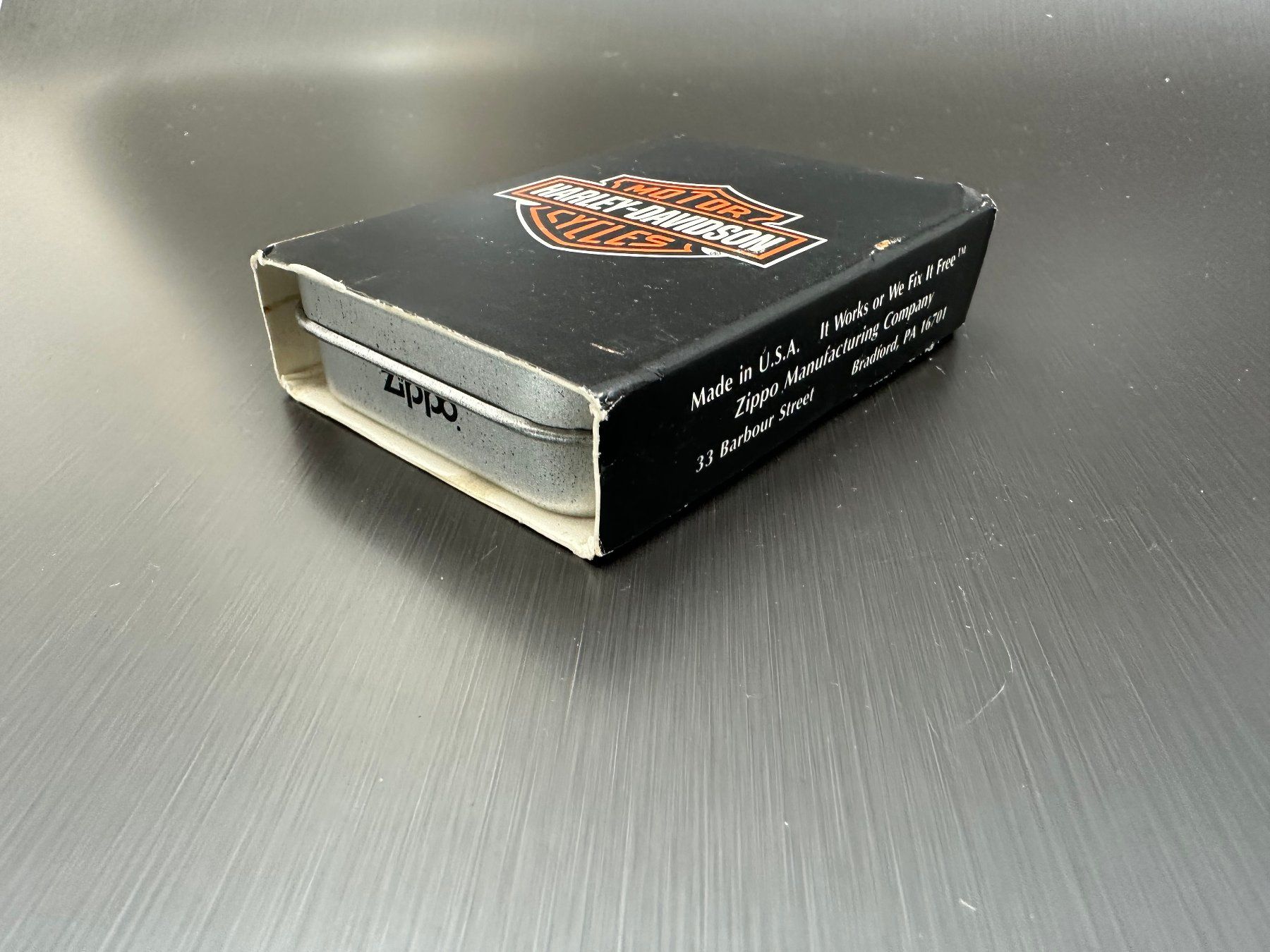 Zippo Accendini: Zippo Harley Davidson, Schwarz Orange Harley Stripe – Nuovo (secondo la descrizione) da Arisdorf venduto da Liquidus 8