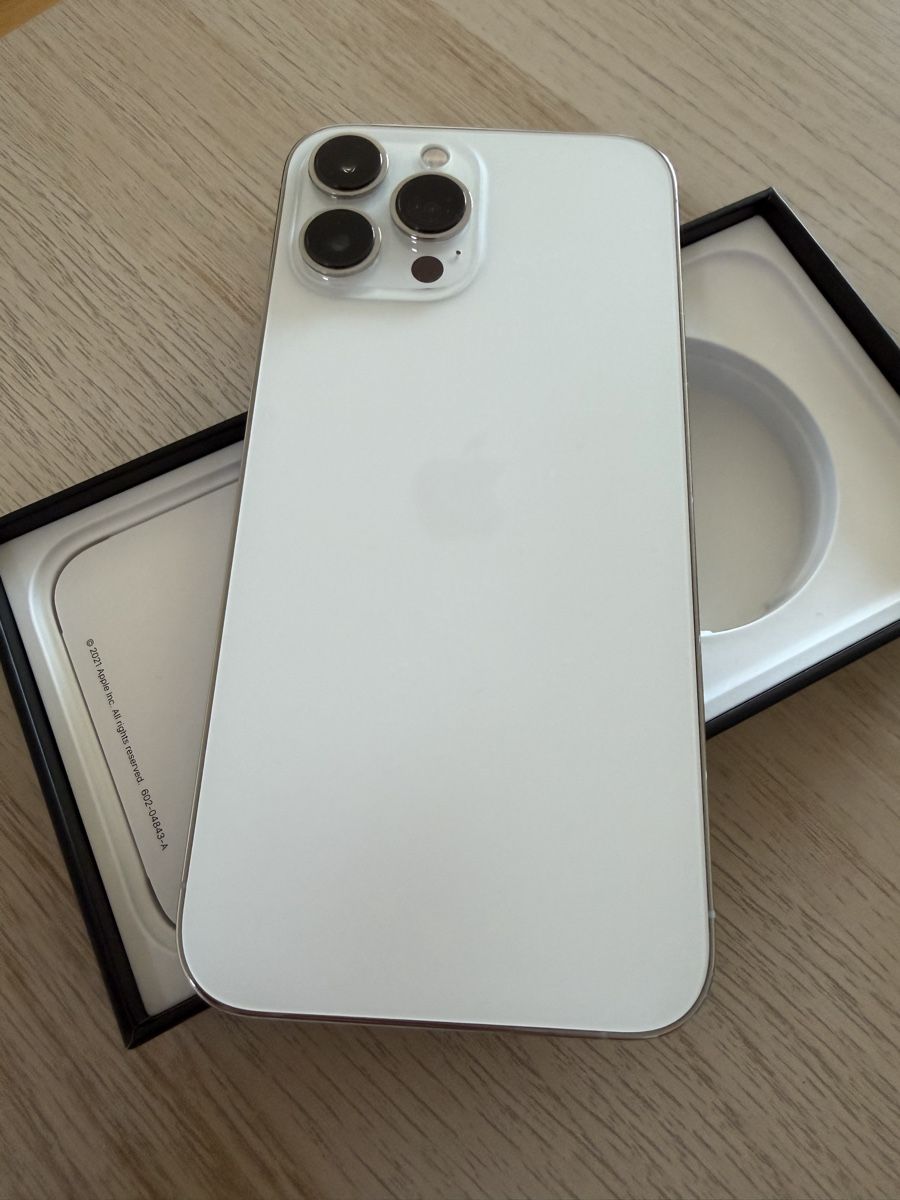 Apple Telefoni cellulari / Smartphones: iPhone 13 Pro Max - weiss - 256GB -Ohne Kratzer oder Risse – Usato da Zürich venduto da Donmemo