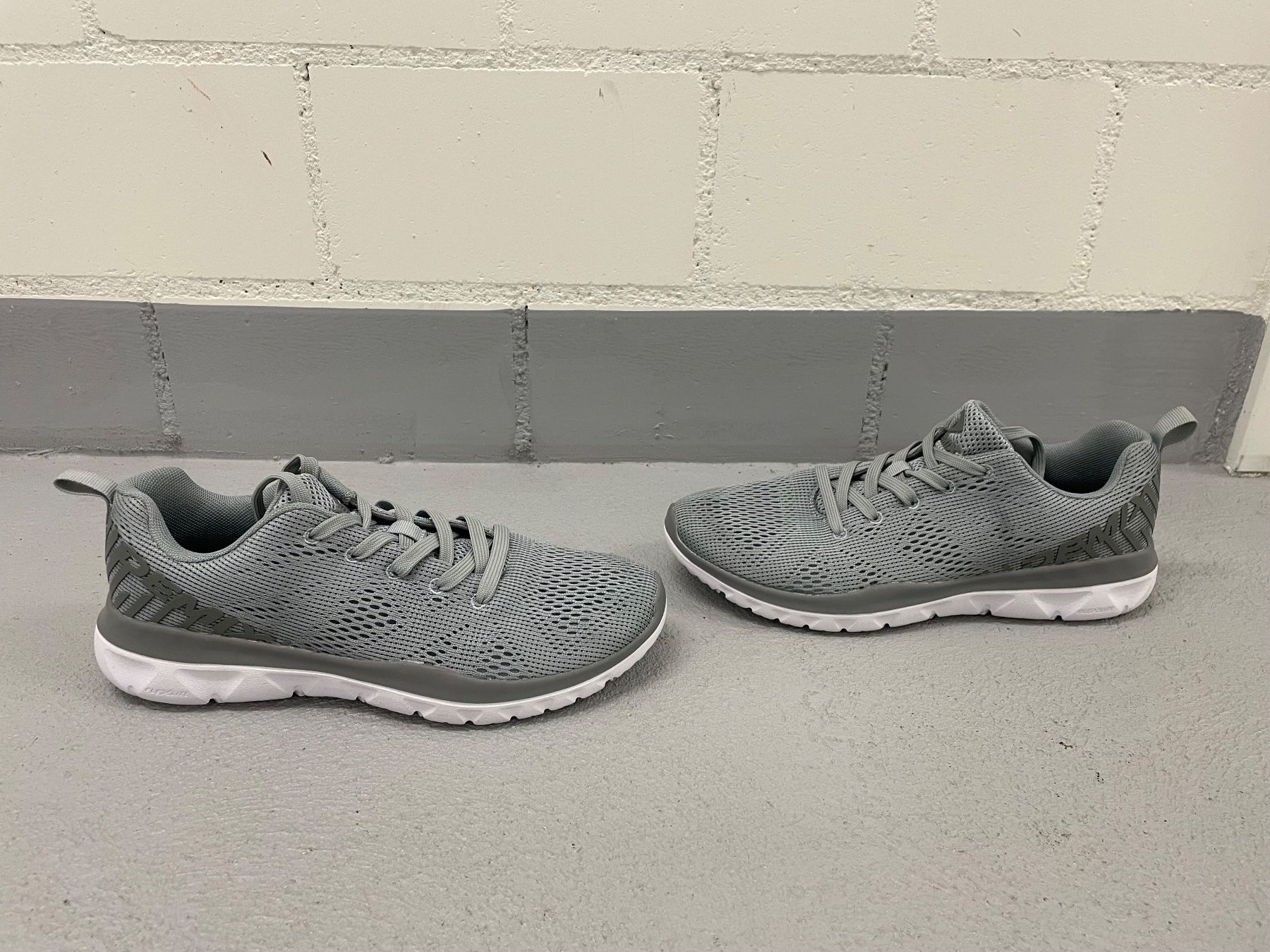 Scarpe da uomo: Sportschuh Demix – Nuovo (secondo la descrizione) da Volketswil venduto da phi_b7rb