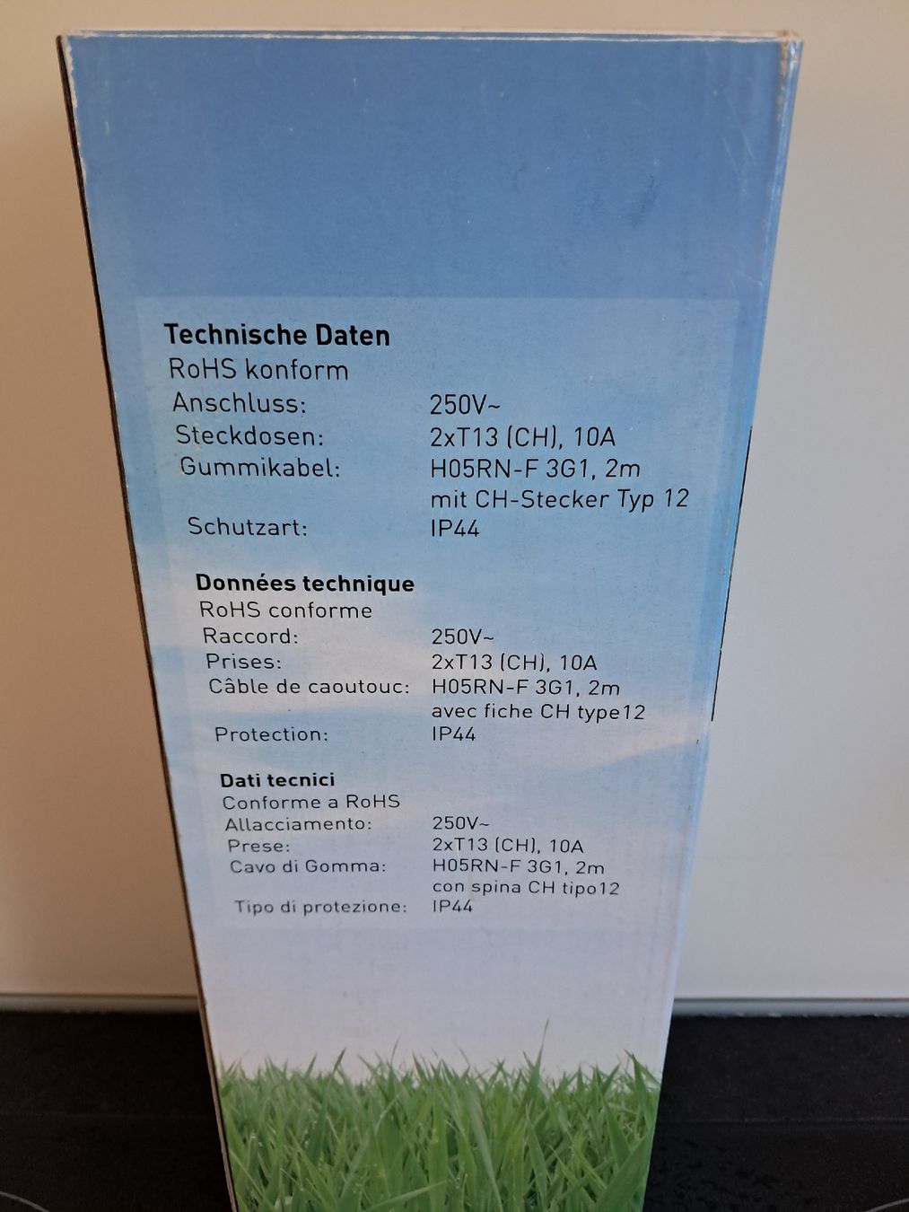 Spine: Gartenspiess mit 2 Steckdosen – Nuovo (secondo la descrizione) da Winterthur venduto da fabelwin 1