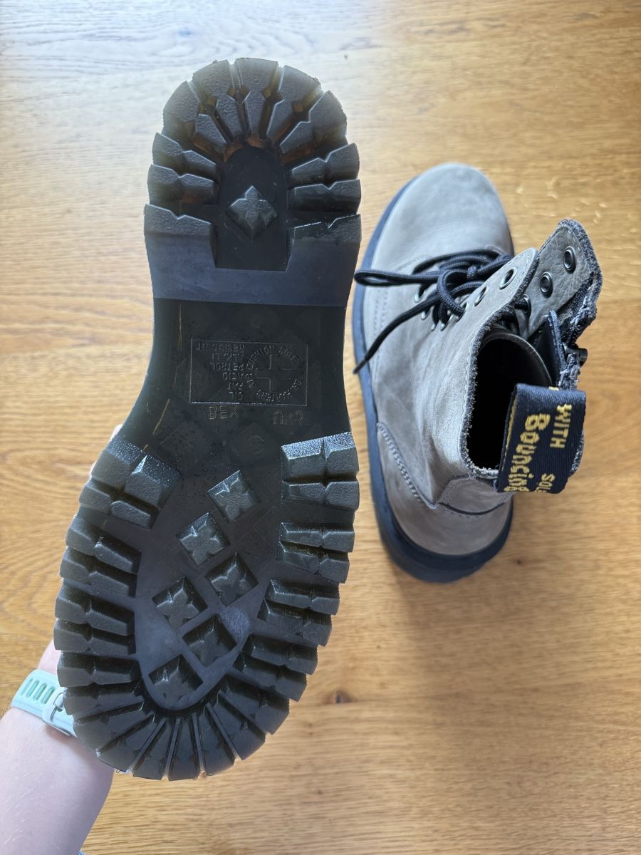 Dr. Martens Scarpe da donna: Dr. Martens Wildleder Gr. 38 – Usato da Bülach venduto da zulna 2