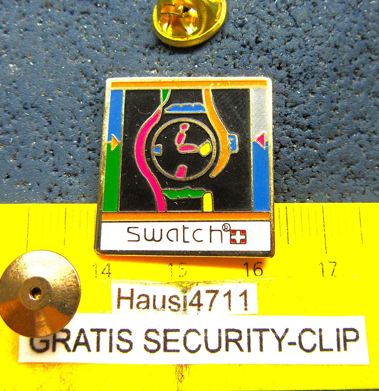 Swiss Placchette & Badge: SWATCH SWITZERLAND PIN GOLDIG – Usato da Ettingen venduto da Hausi4711