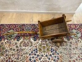 Brouette ancienne en bois