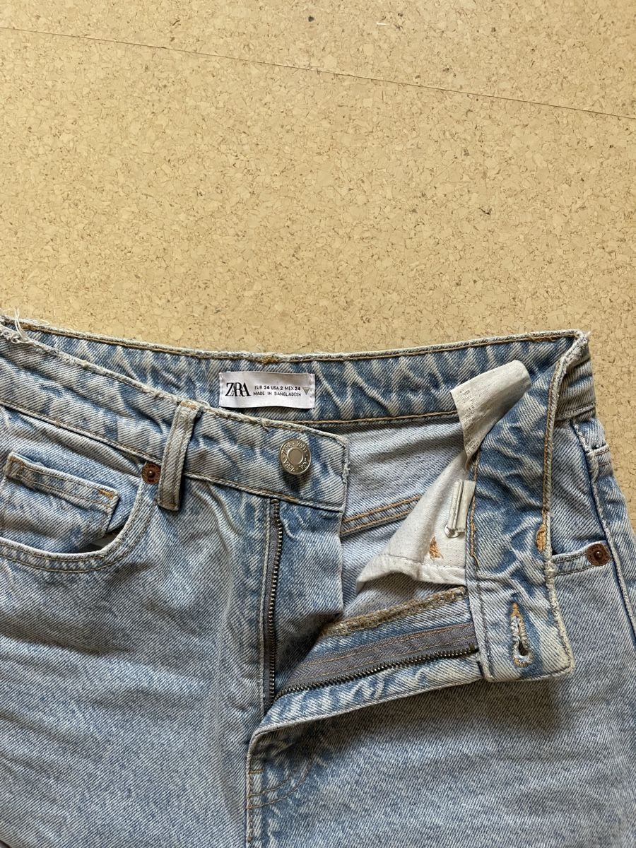 Zara Pantaloni: Zara Hellblaue Jeans Grösse XS – Nuovo (secondo la descrizione) da Neuheim venduto da fab_7m2f 2