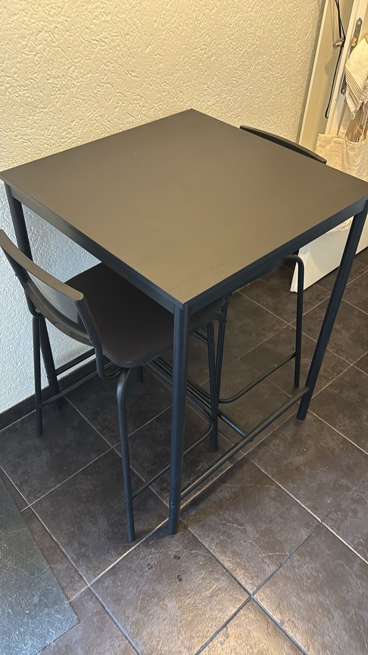 Ikea Set di tavolo e panche: Der beste Bartisch mit zwei Stühlen – Usato da Zürich venduto da nad_yj6c 1