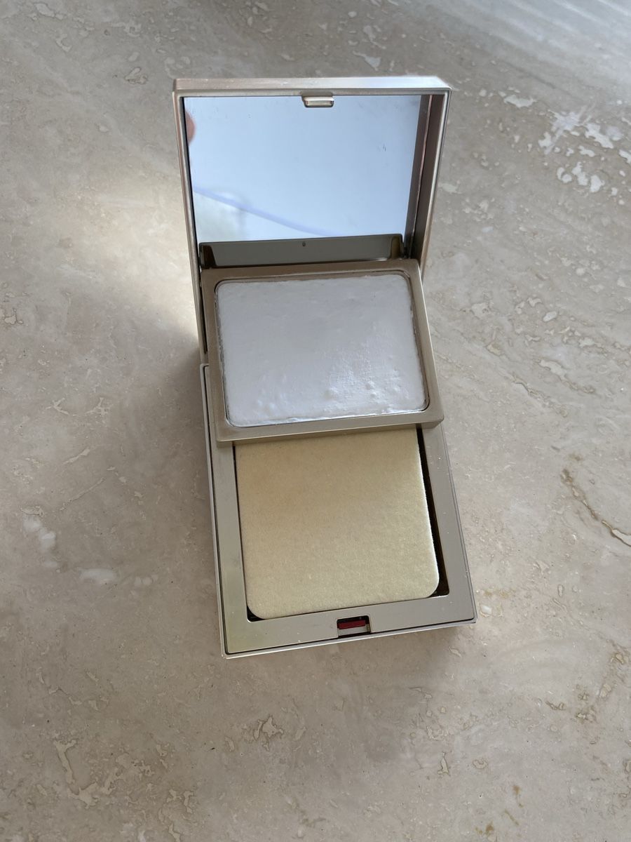 Clarins Maquillage: CLARINS Puder – D'occasion à Emmen par Linda-Bachmann 2