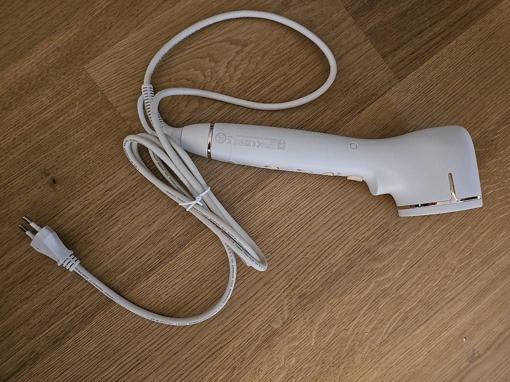 Lockenstäbe & Haarglätter: Haarlocker – Gebraucht aus Emmen von 4n_gi 1