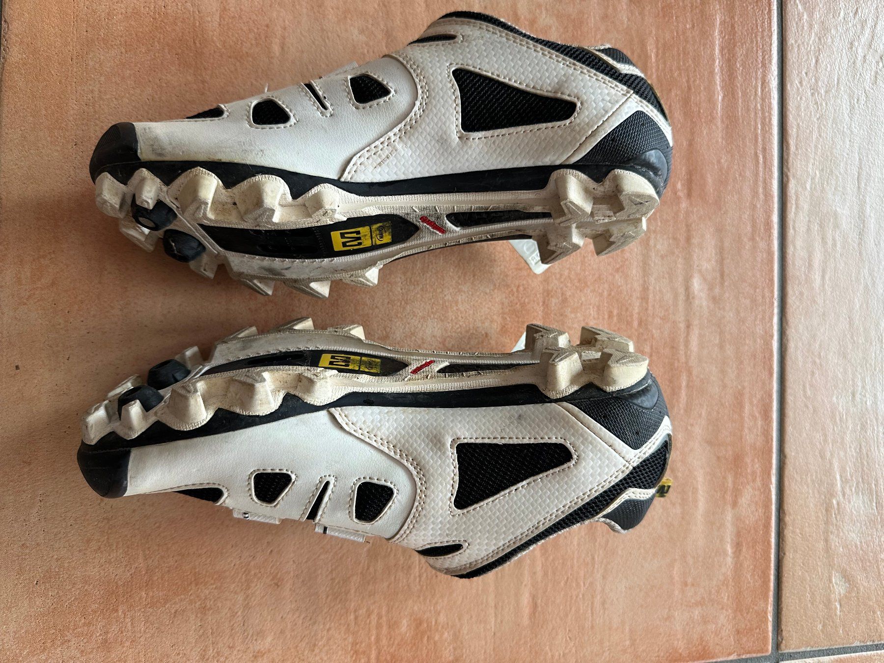Mavic Scarpe da donna: Chaussures vélo/VTT Mavic – Usato da La Chaux-de-Fonds venduto da brutus586 1