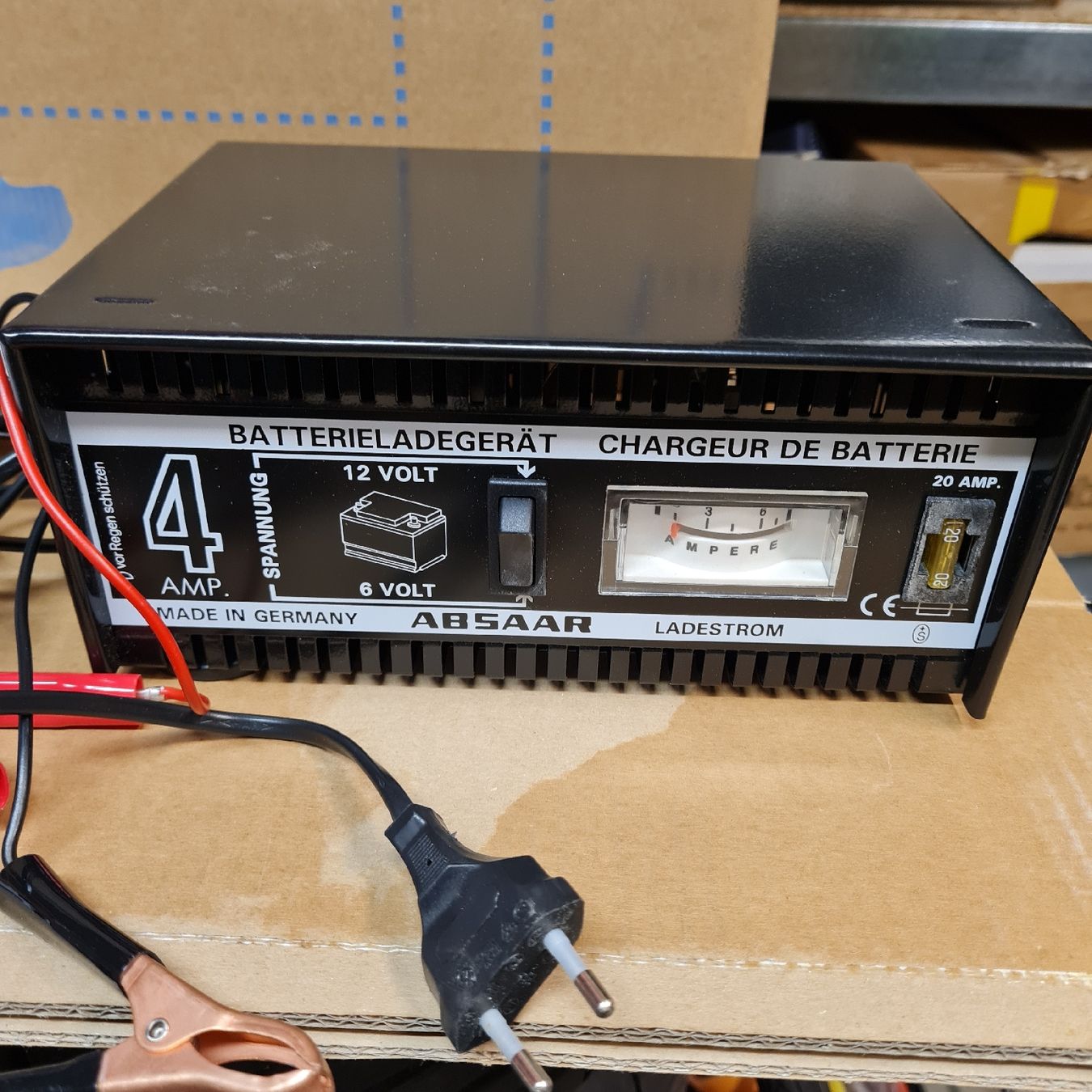 Ladegeräte: Batterieladegerät  – Gebraucht aus Basel von Piscosour01 1