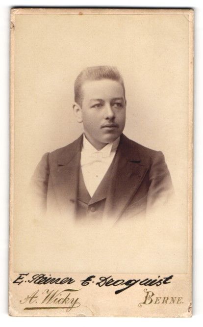 Fotografie &  Plakate: Fotografie A. Wicky, Berne, junger Mann  – Gebraucht aus Berlin von bartko-reher
