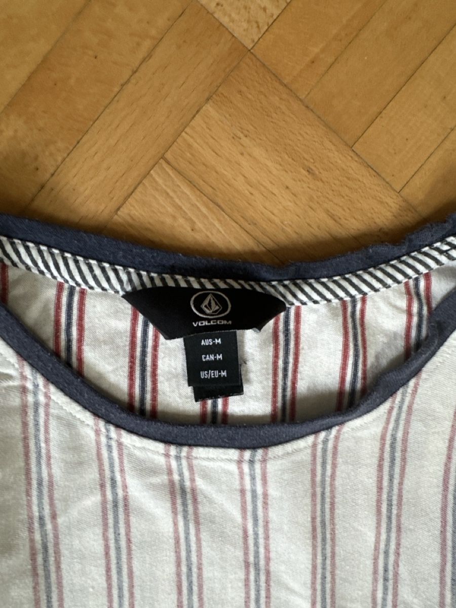 Volcom T-shirt: Volcom Herren T-Shirt, Grösse M, gestreift – Usato da Luzern venduto da s_m_6skd 1